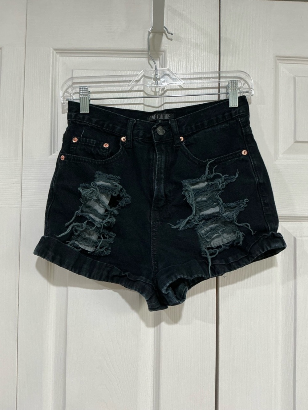 🤎 Love Culture Black Distressed Denim Shorts - Medium - Picture 1 of 5